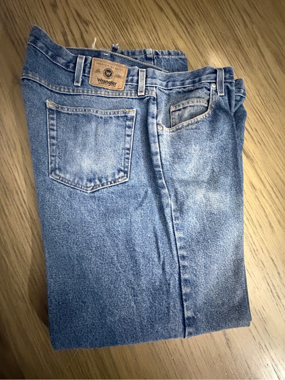 Wrangler Relaxed Fit Blue Denim Jeans